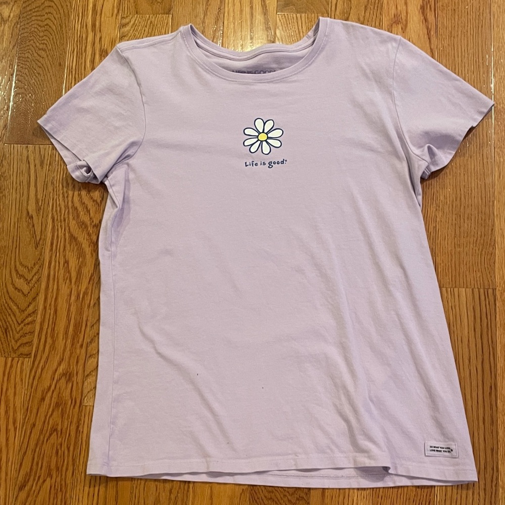 Life Is Good Lilac Daisy Graphic Tee and Talbots white shorts - Picture 5 of 12